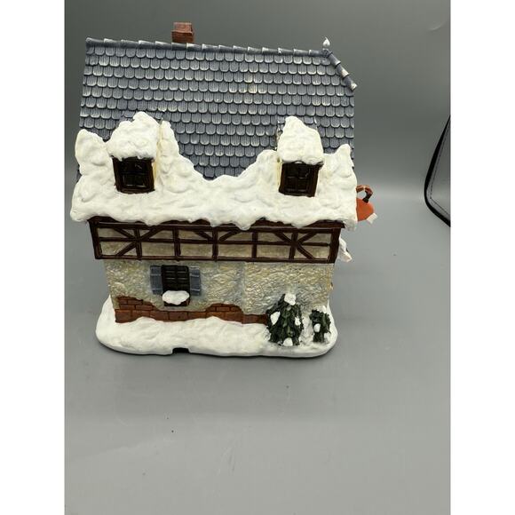 Hawthorne Village Berta Hummel Made With Love Bakery Lighted 2003 - Picture 3 of 9